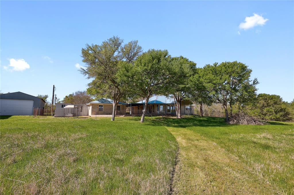 235 Mesquite Dr, Cedar Creek, TX 78612