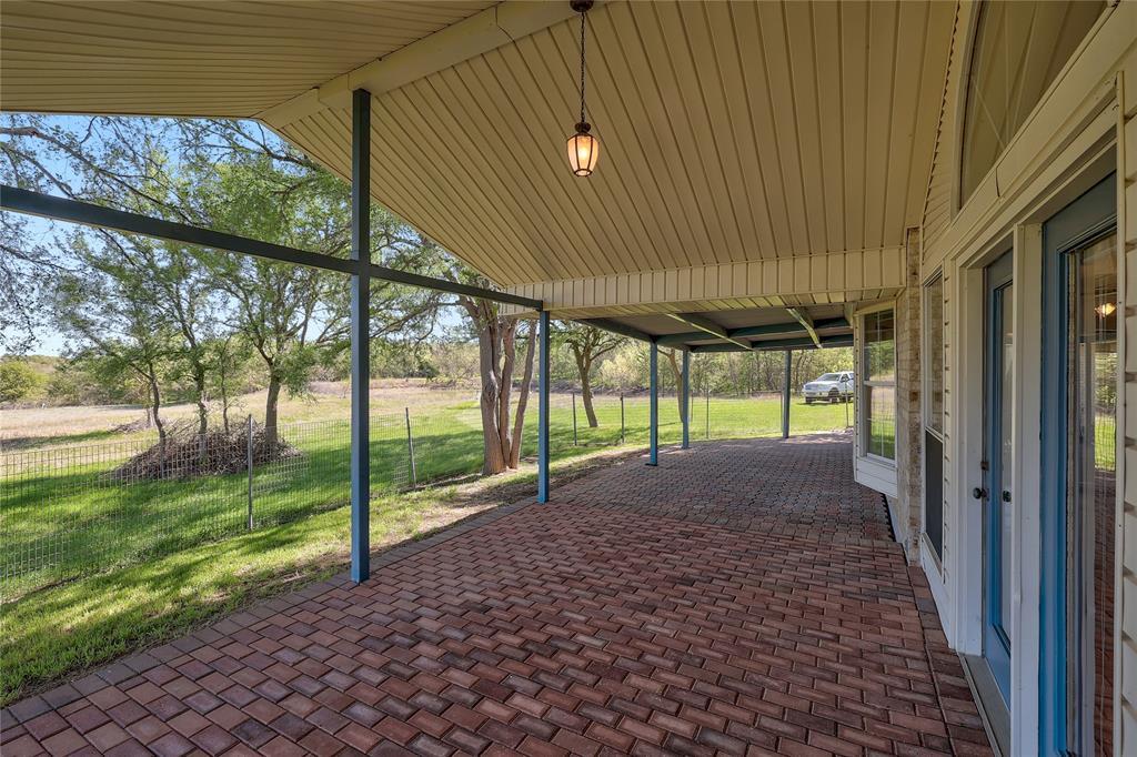 235 Mesquite Dr, Cedar Creek, TX 78612