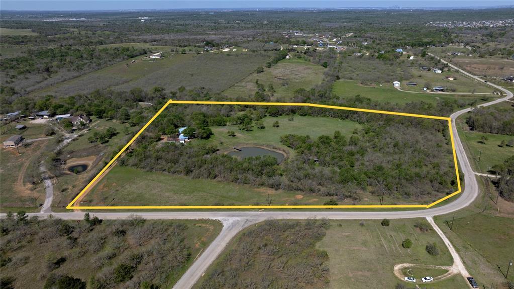 235 Mesquite Dr, Cedar Creek, TX 78612