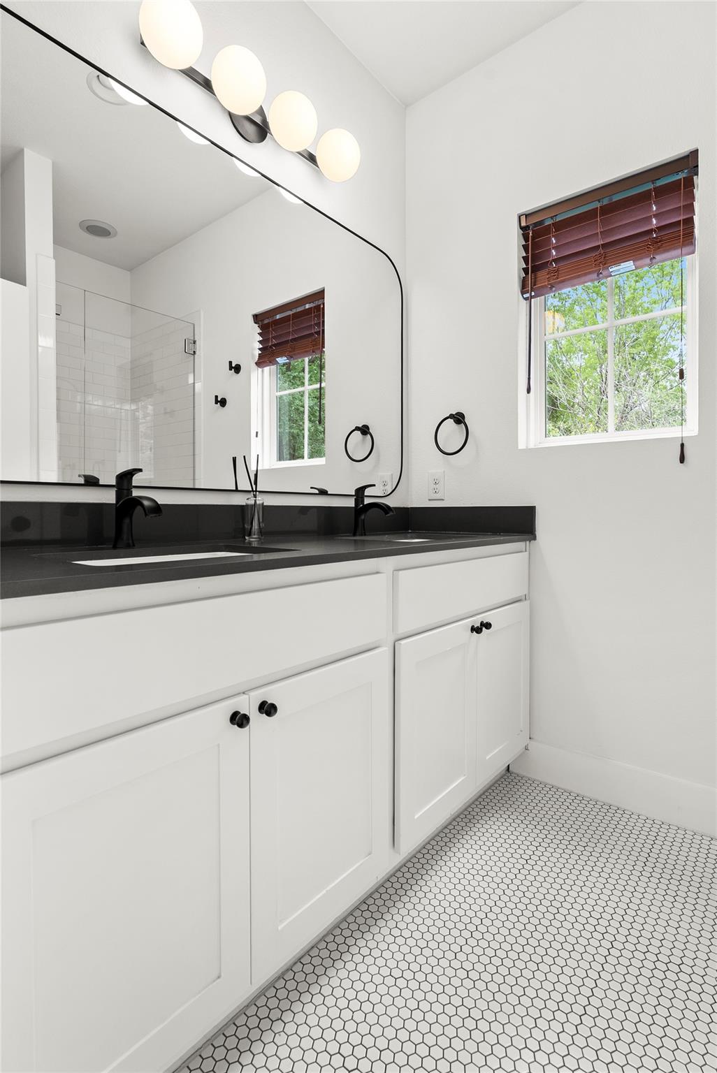 1213 Eleanor St # B, Austin, TX 78721