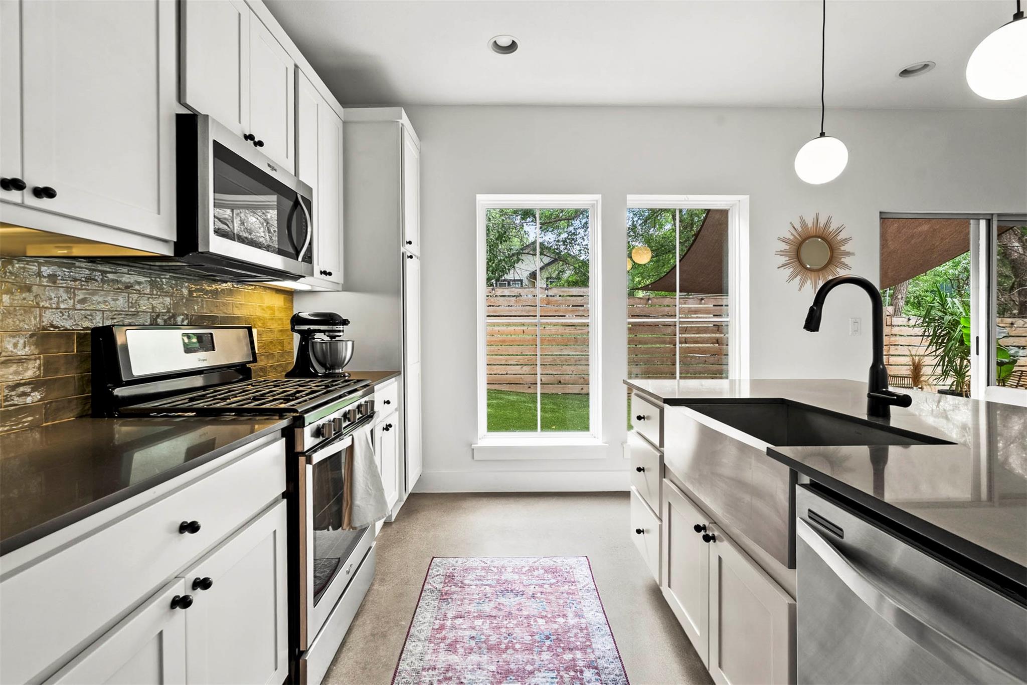 1213 Eleanor St # B, Austin, TX 78721