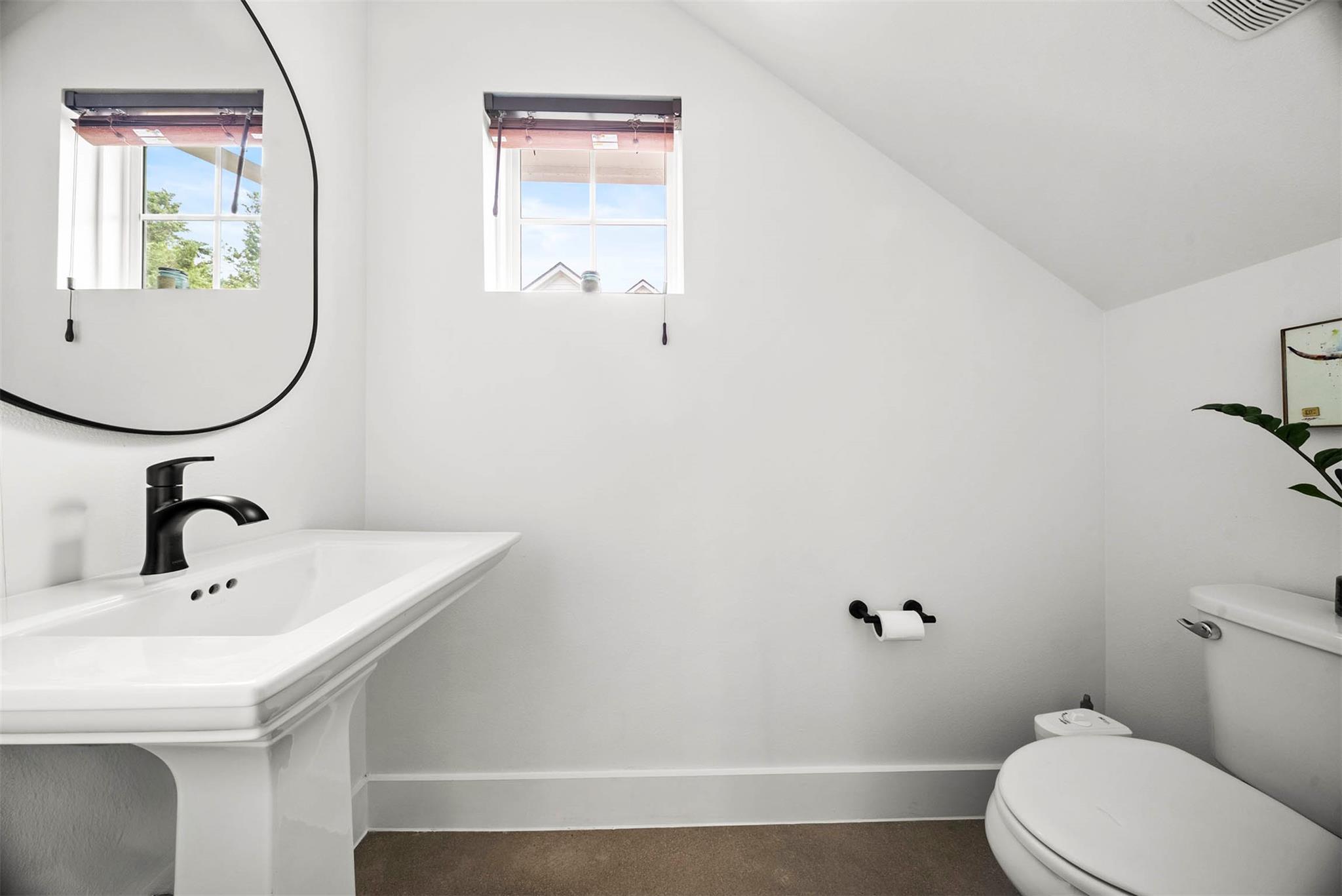 1213 Eleanor St # B, Austin, TX 78721