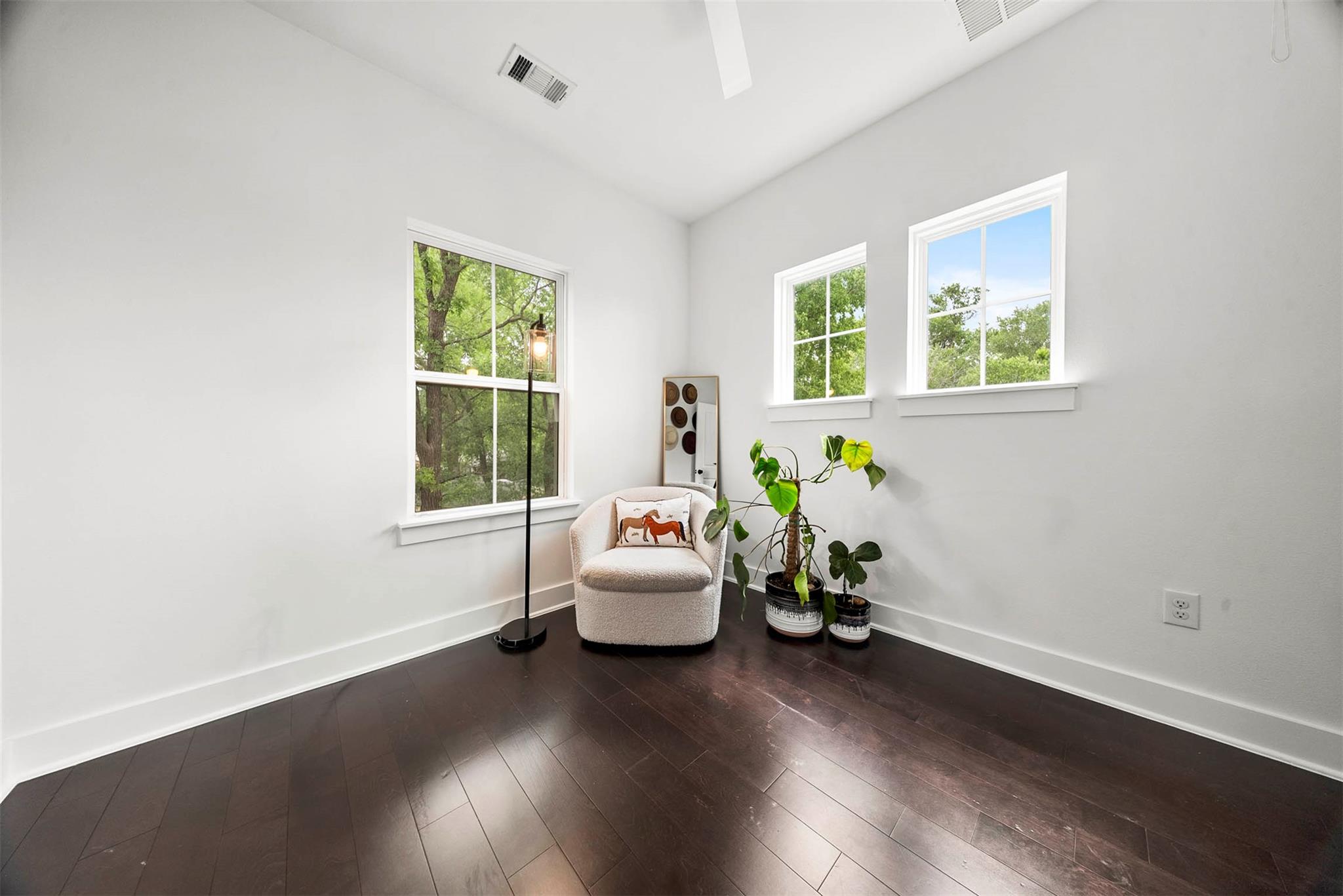 1213 Eleanor St # B, Austin, TX 78721