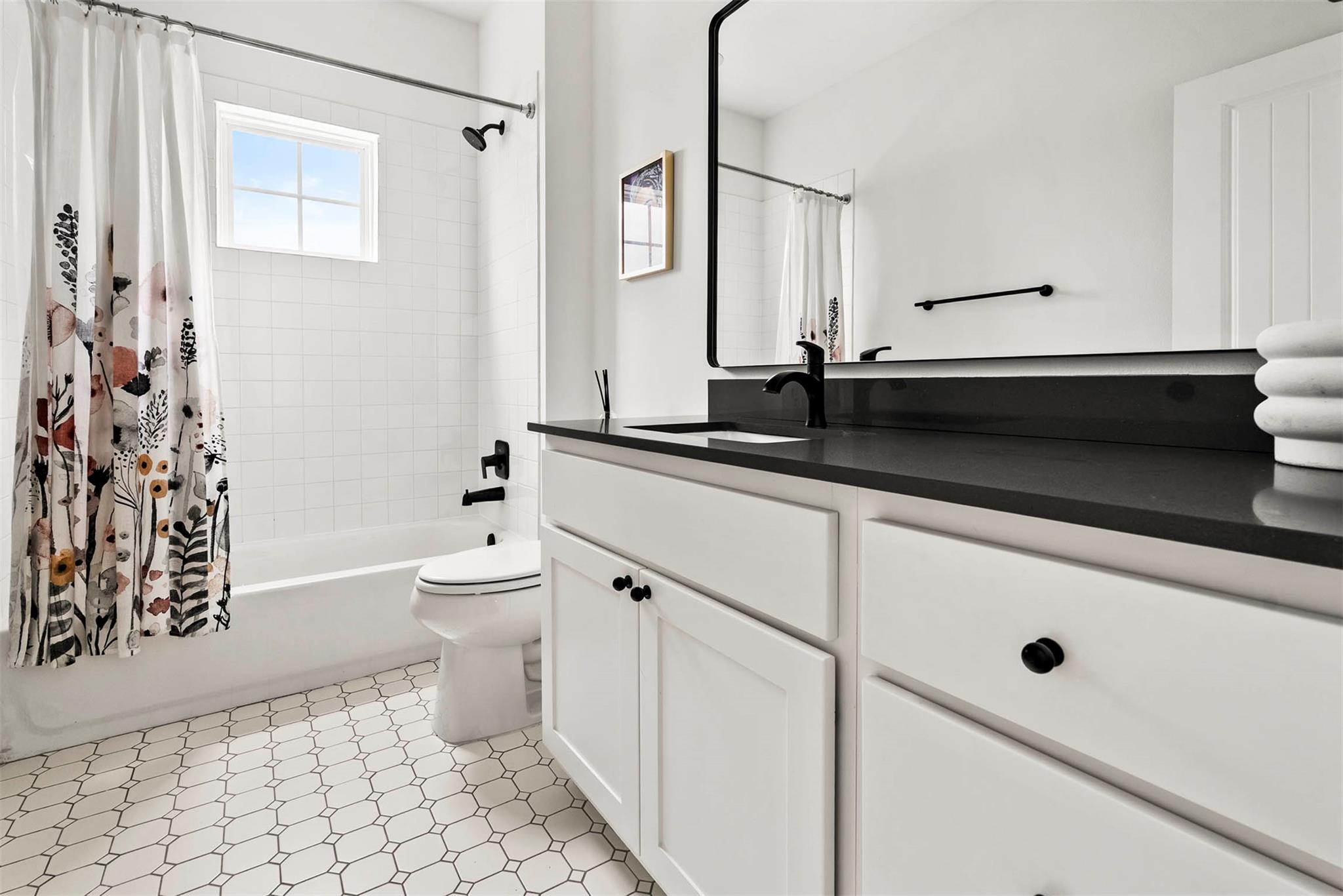 1213 Eleanor St # B, Austin, TX 78721