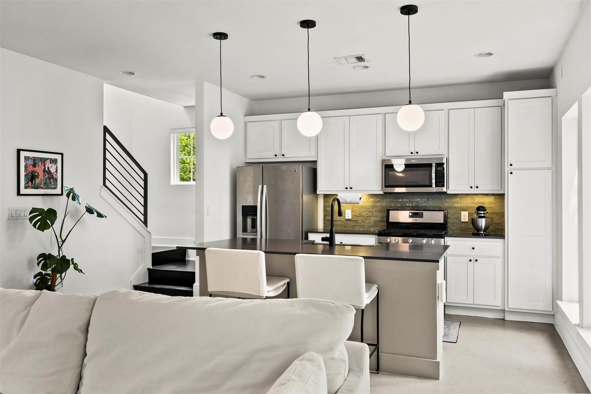 1213 Eleanor St # B, Austin, TX 78721