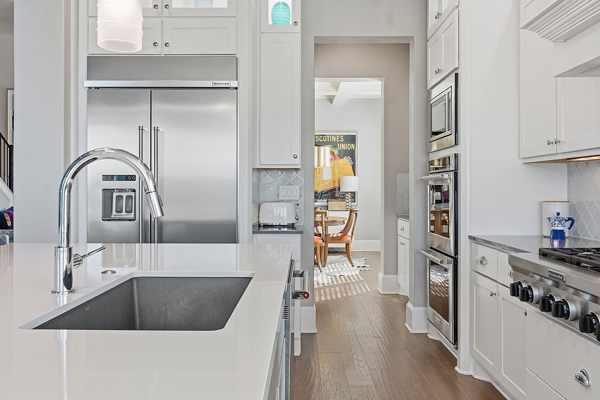 801 Serene Estates Dr, Austin, TX 78738