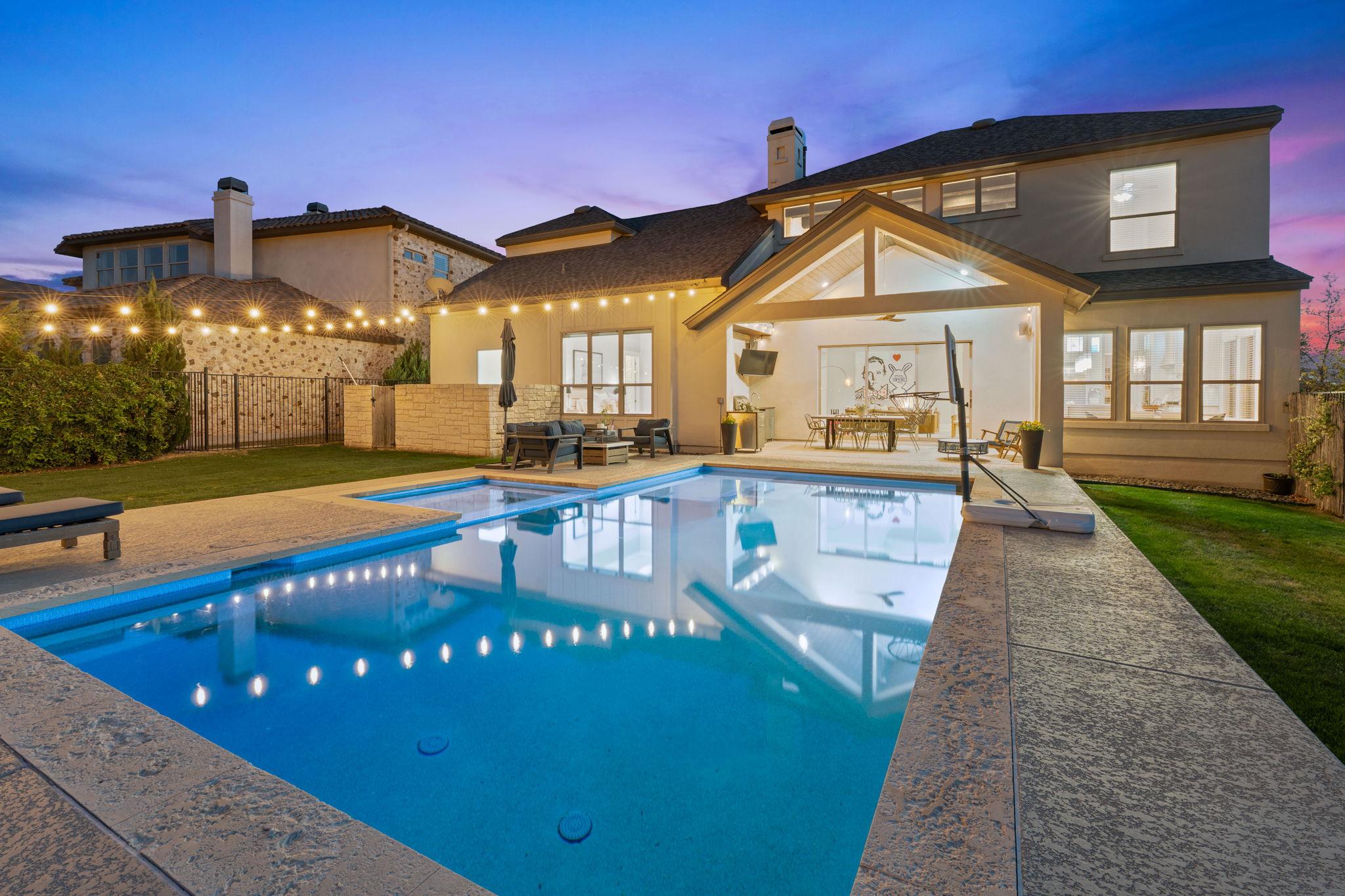 801 Serene Estates Dr, Austin, TX 78738
