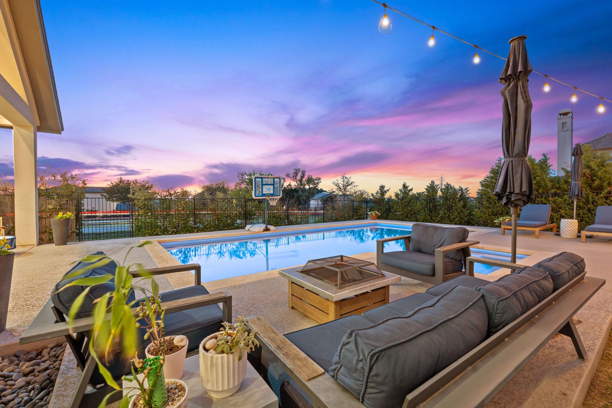 801 Serene Estates Dr, Austin, TX 78738