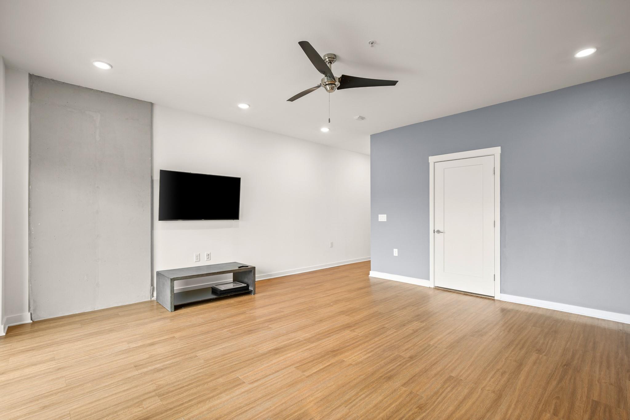 4361 S Congress Ave # 204, Austin, TX 78745