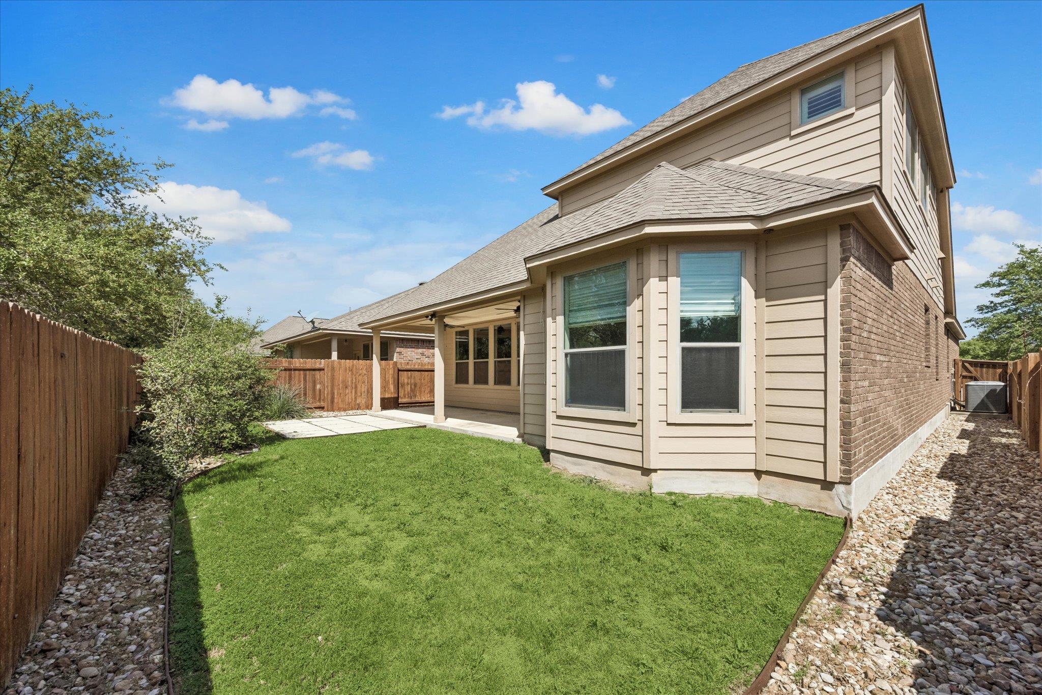 2220 Lookout Range Dr, Leander, TX 78641