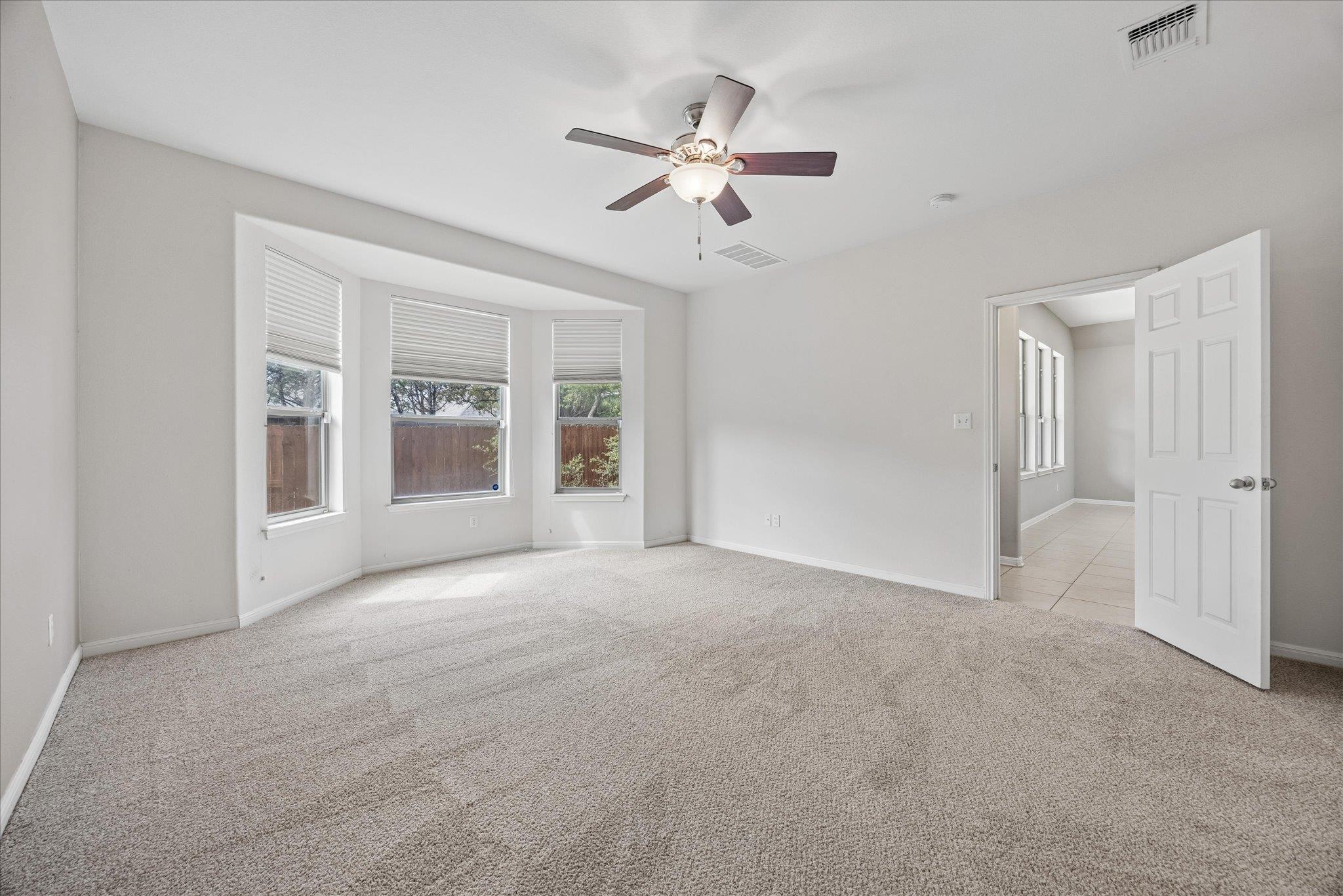 2220 Lookout Range Dr, Leander, TX 78641