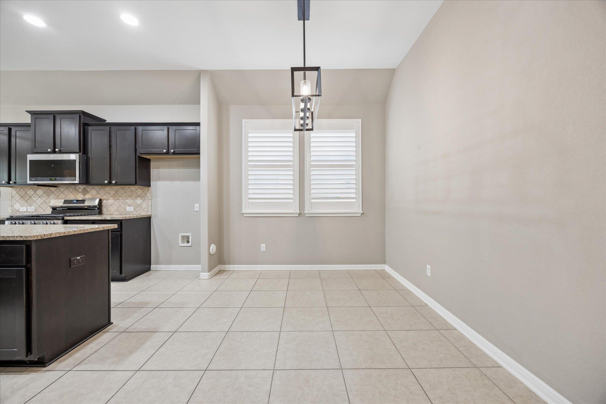 2220 Lookout Range Dr, Leander, TX 78641