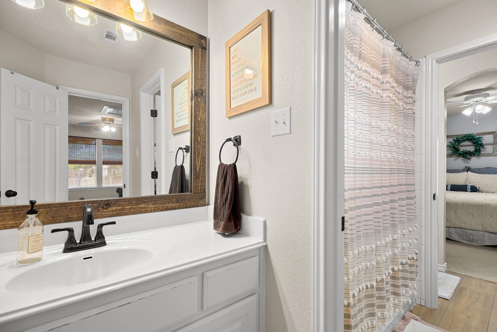 143 Chestnut Ct, Georgetown, TX 78633