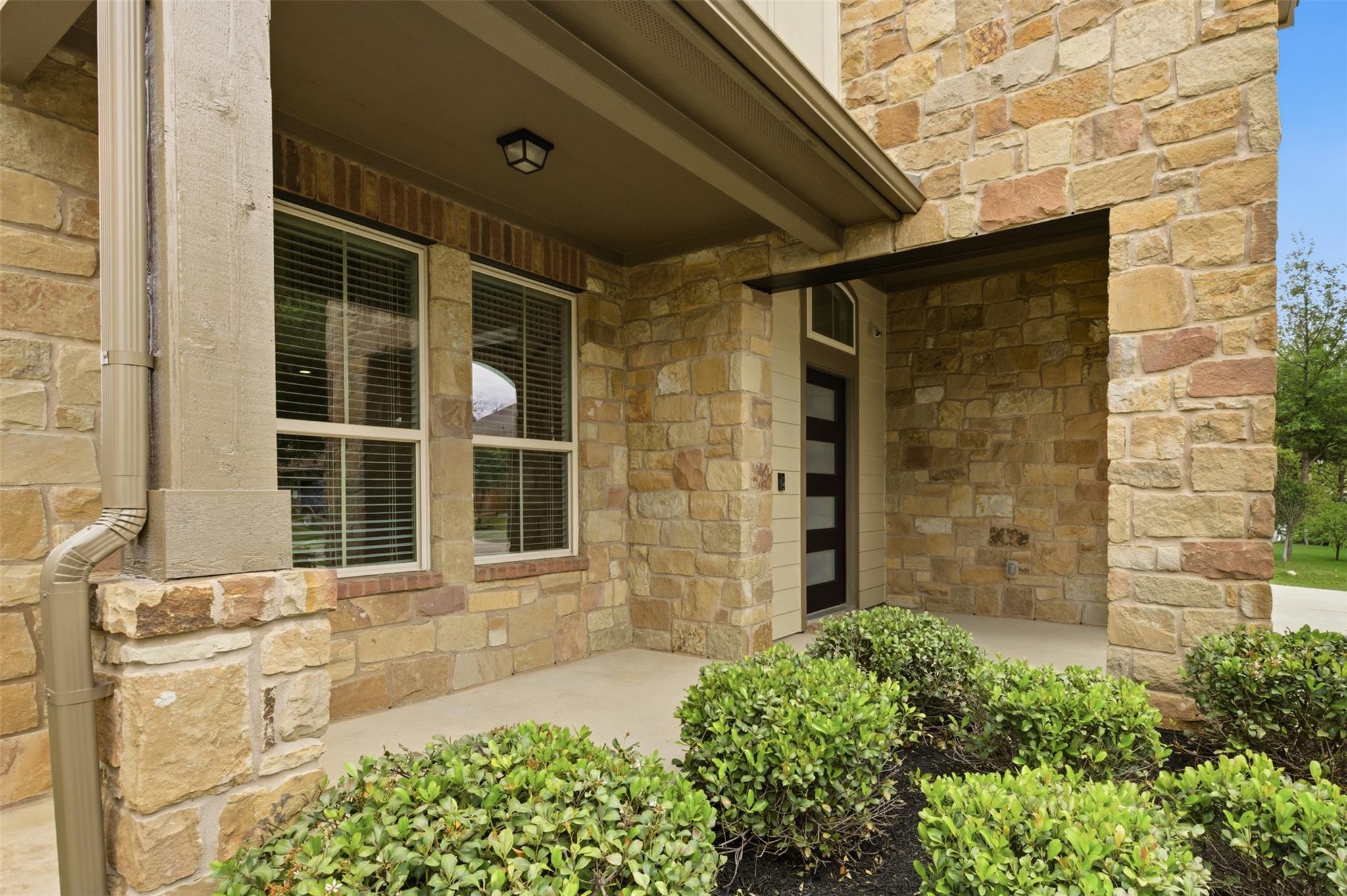 2004 Garretts Way, Manchaca, TX 78652