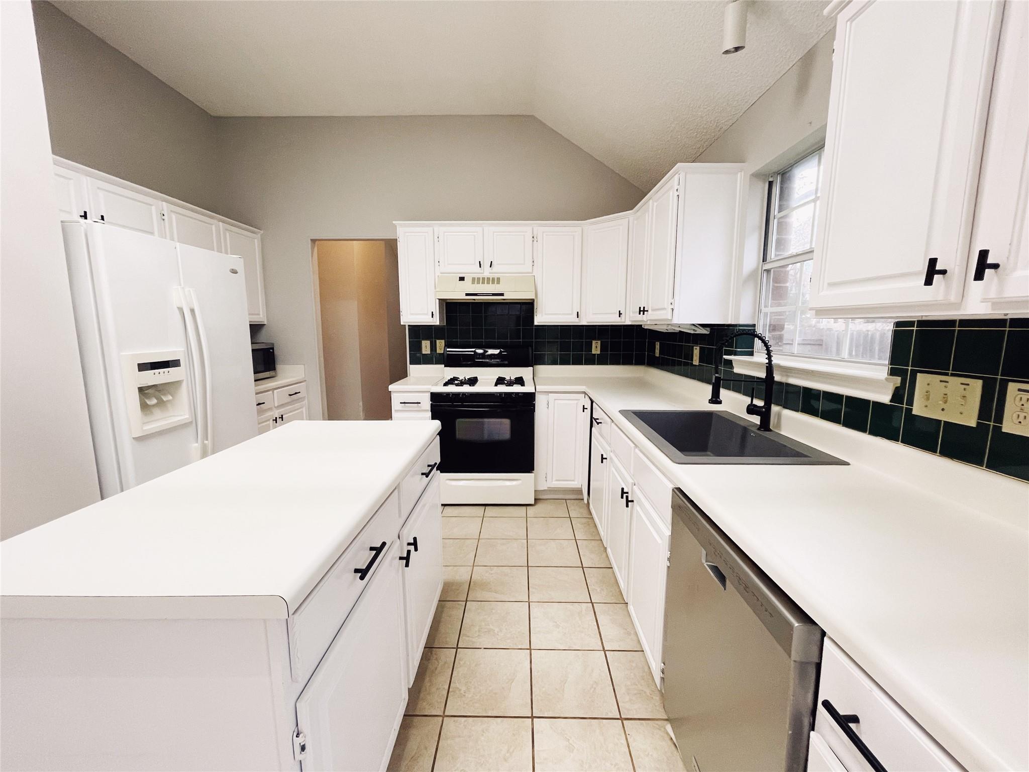 204 Cripple Creek Rd, Cedar Park, TX 78613