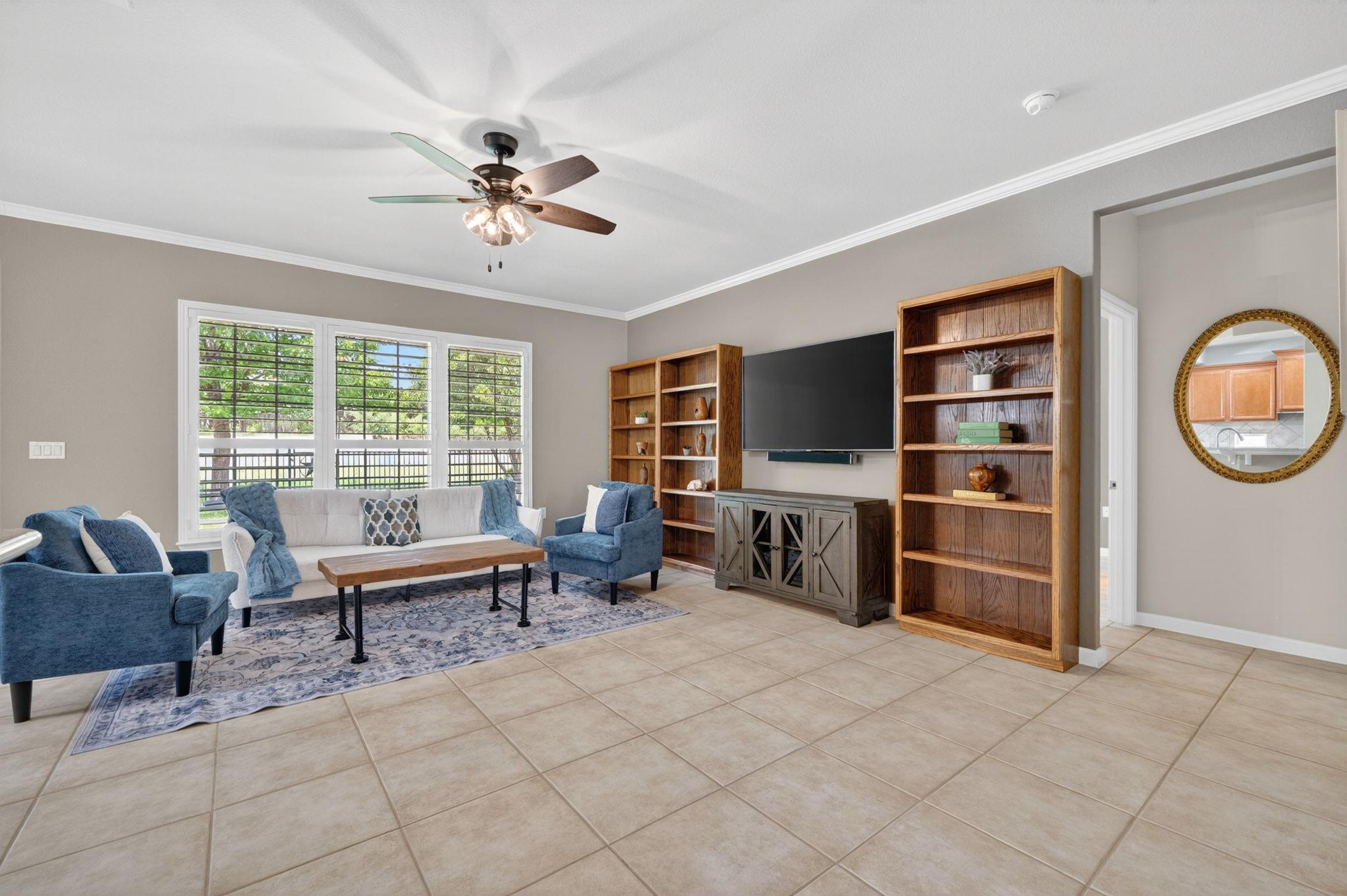 327 Fieldstone Dr, Georgetown, TX 78633