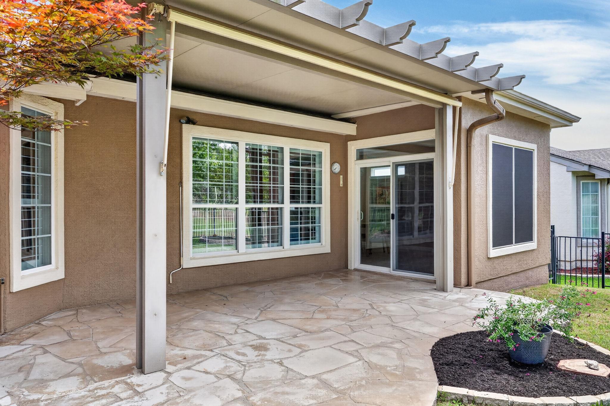 327 Fieldstone Dr, Georgetown, TX 78633