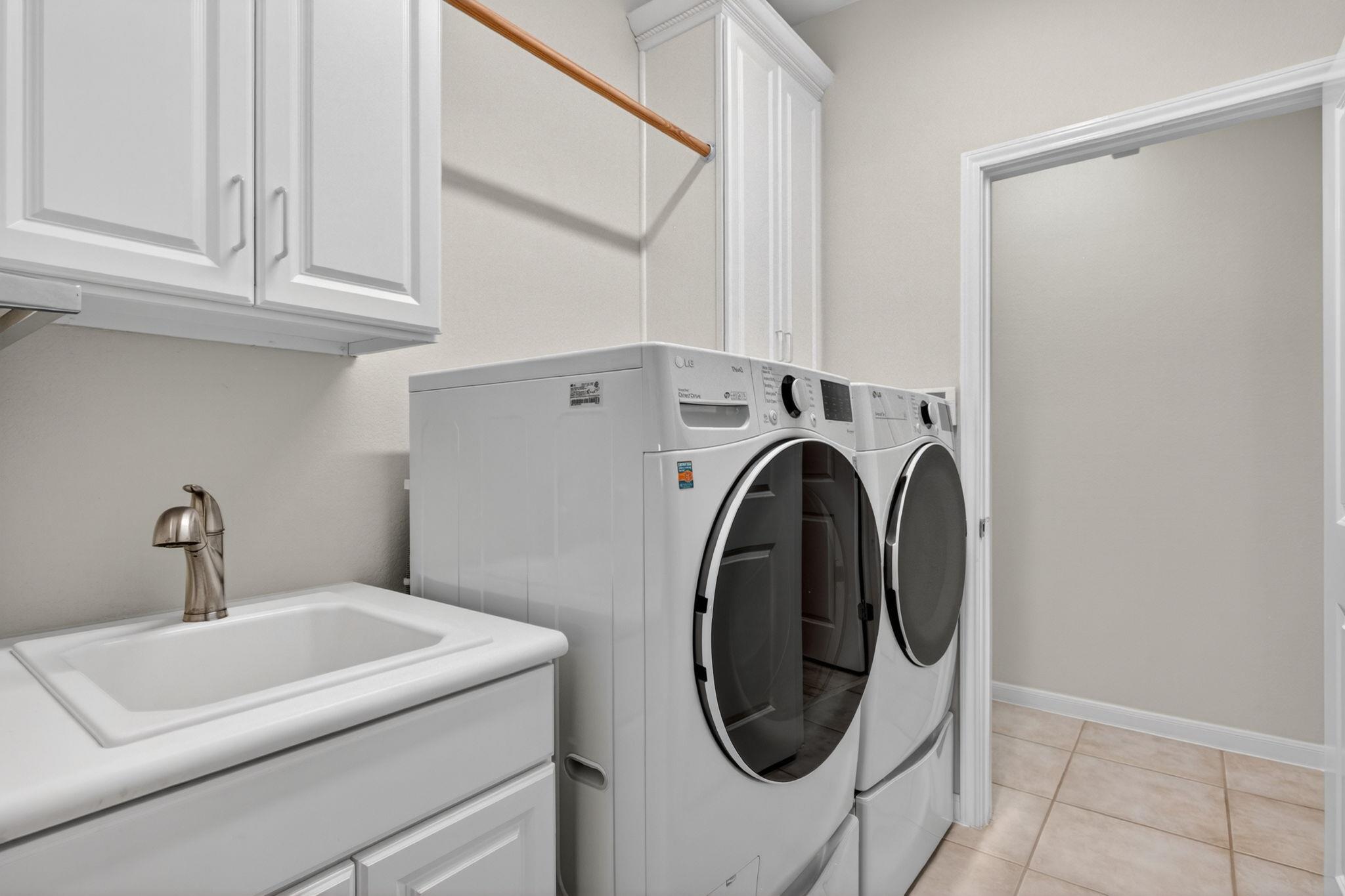 327 Fieldstone Dr, Georgetown, TX 78633