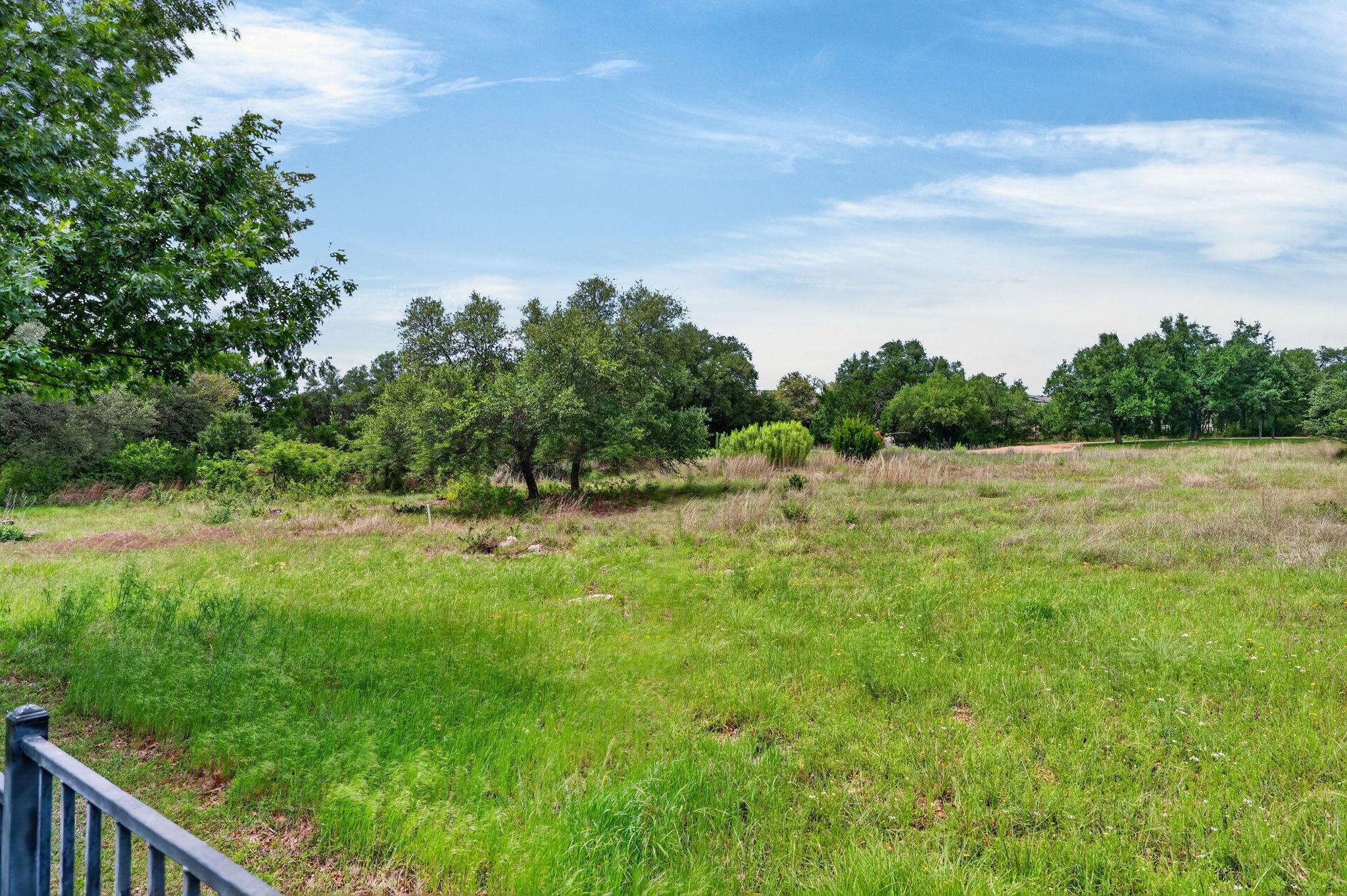 327 Fieldstone Dr, Georgetown, TX 78633