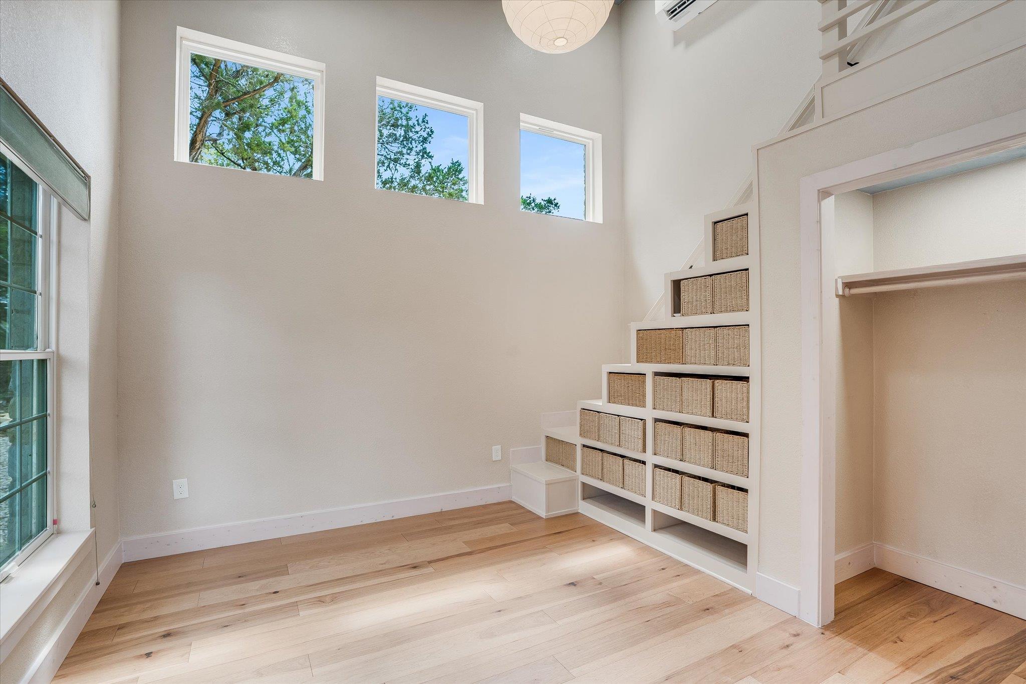 721 Bluffview Dr, Wimberley, TX 78676