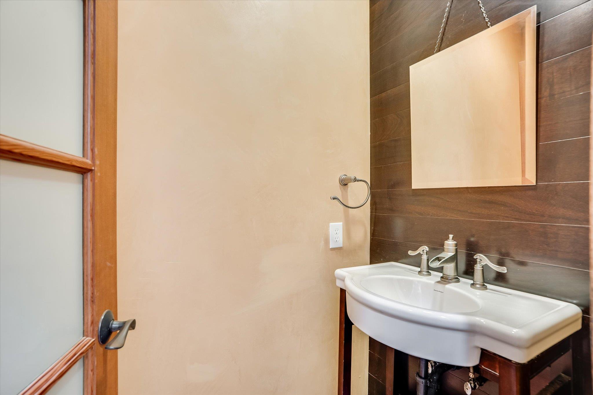 721 Bluffview Dr, Wimberley, TX 78676