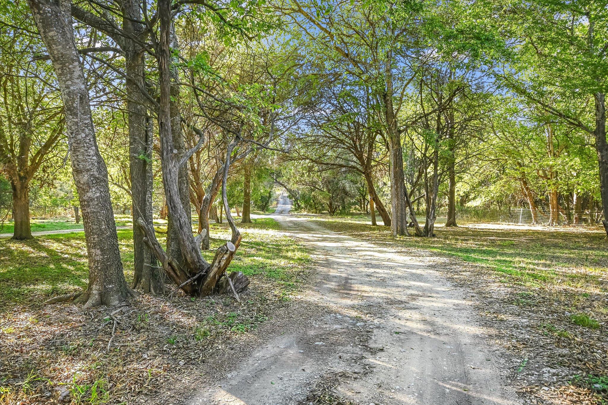 721 Bluffview Dr, Wimberley, TX 78676