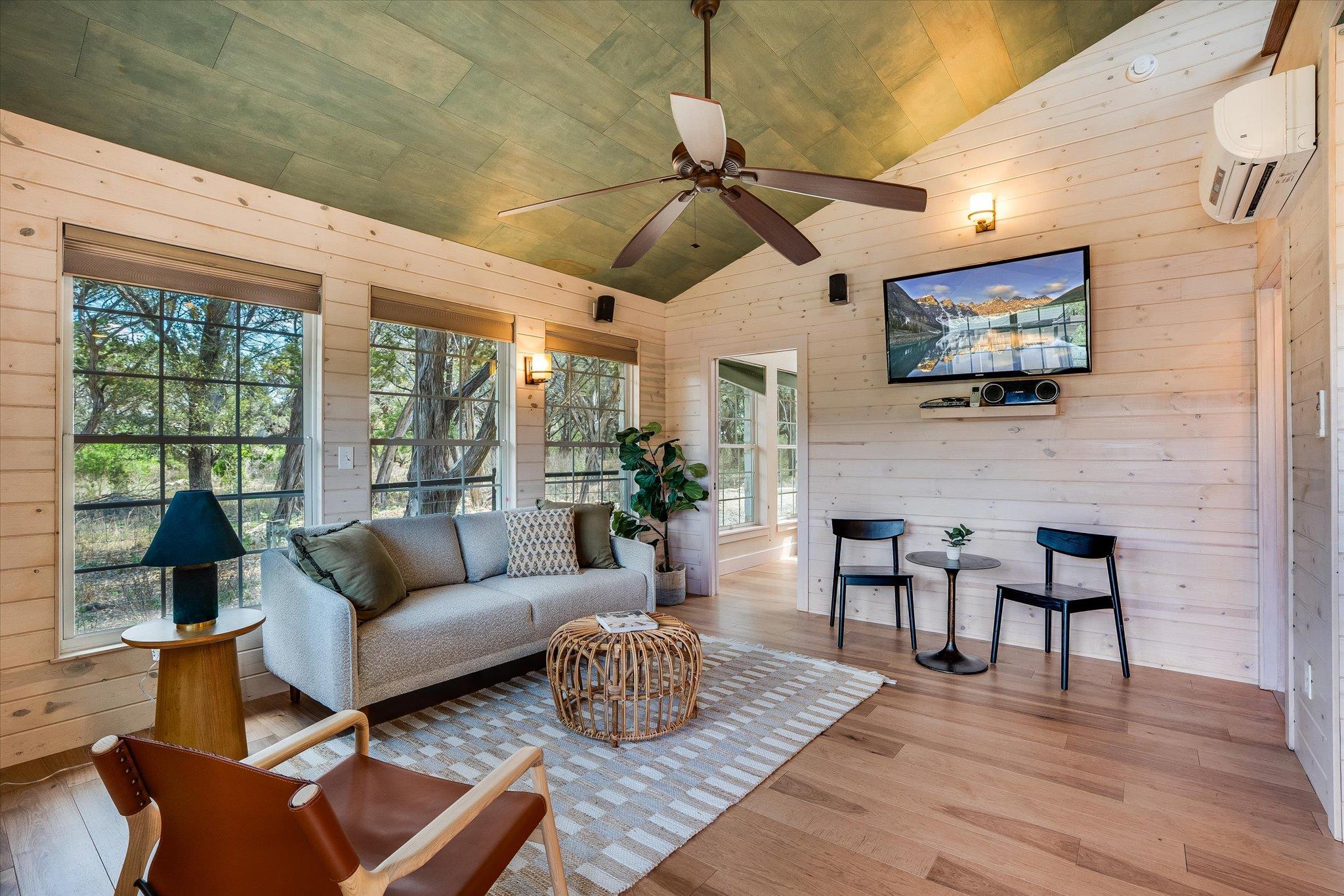 721 Bluffview Dr, Wimberley, TX 78676