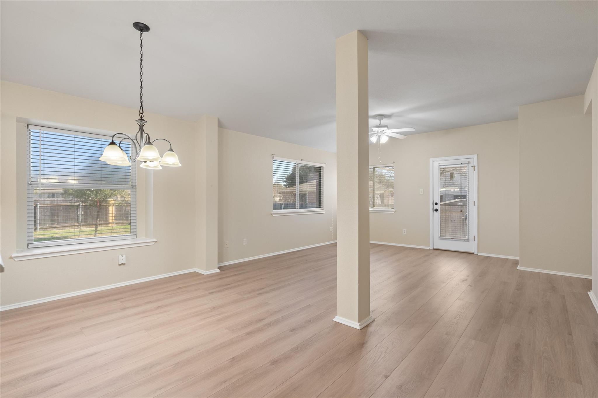 1113 Tudor House Rd, Pflugerville, TX 78660