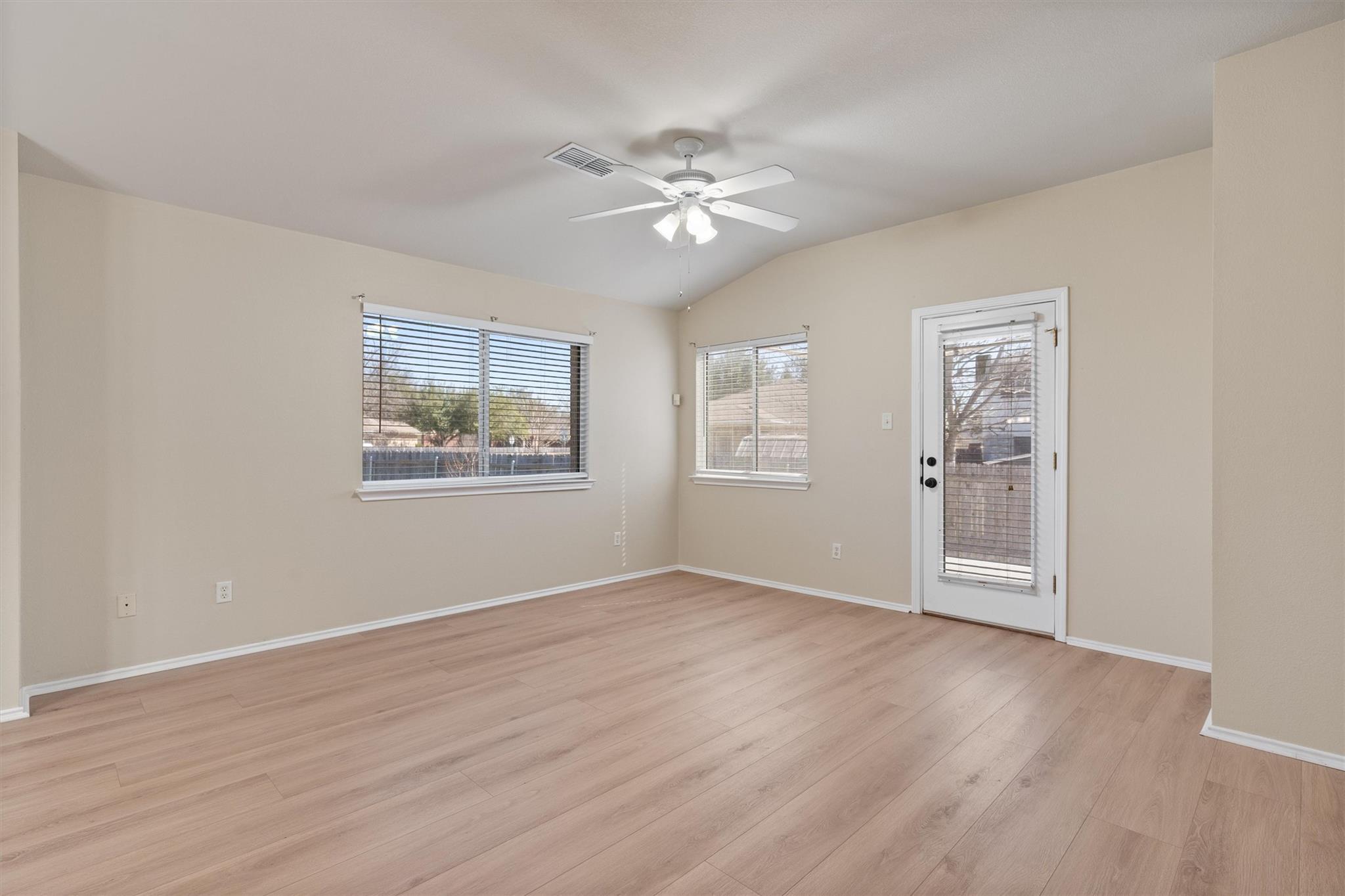 1113 Tudor House Rd, Pflugerville, TX 78660