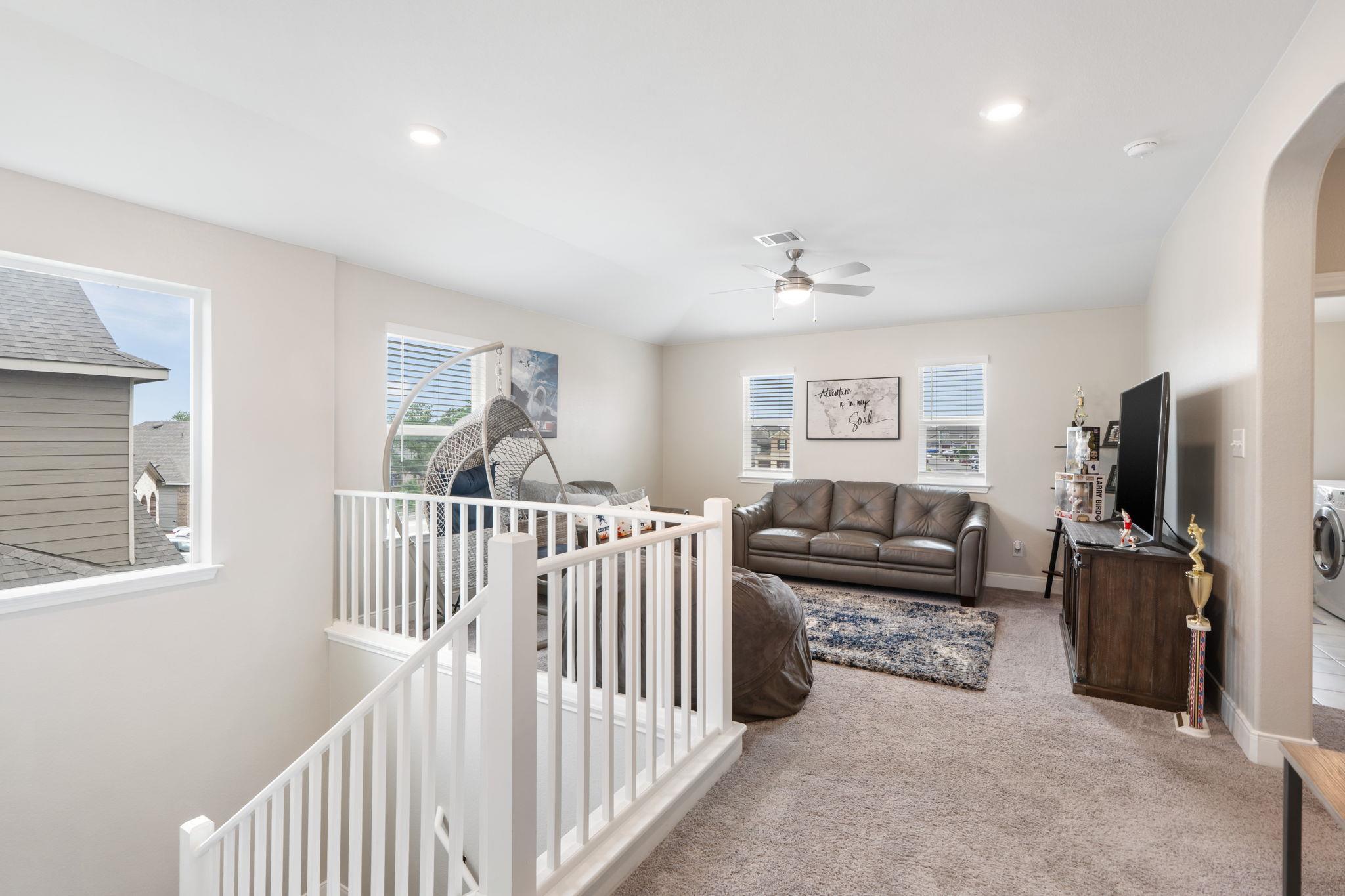 130 McGinnis Trl, Kyle, TX 78640