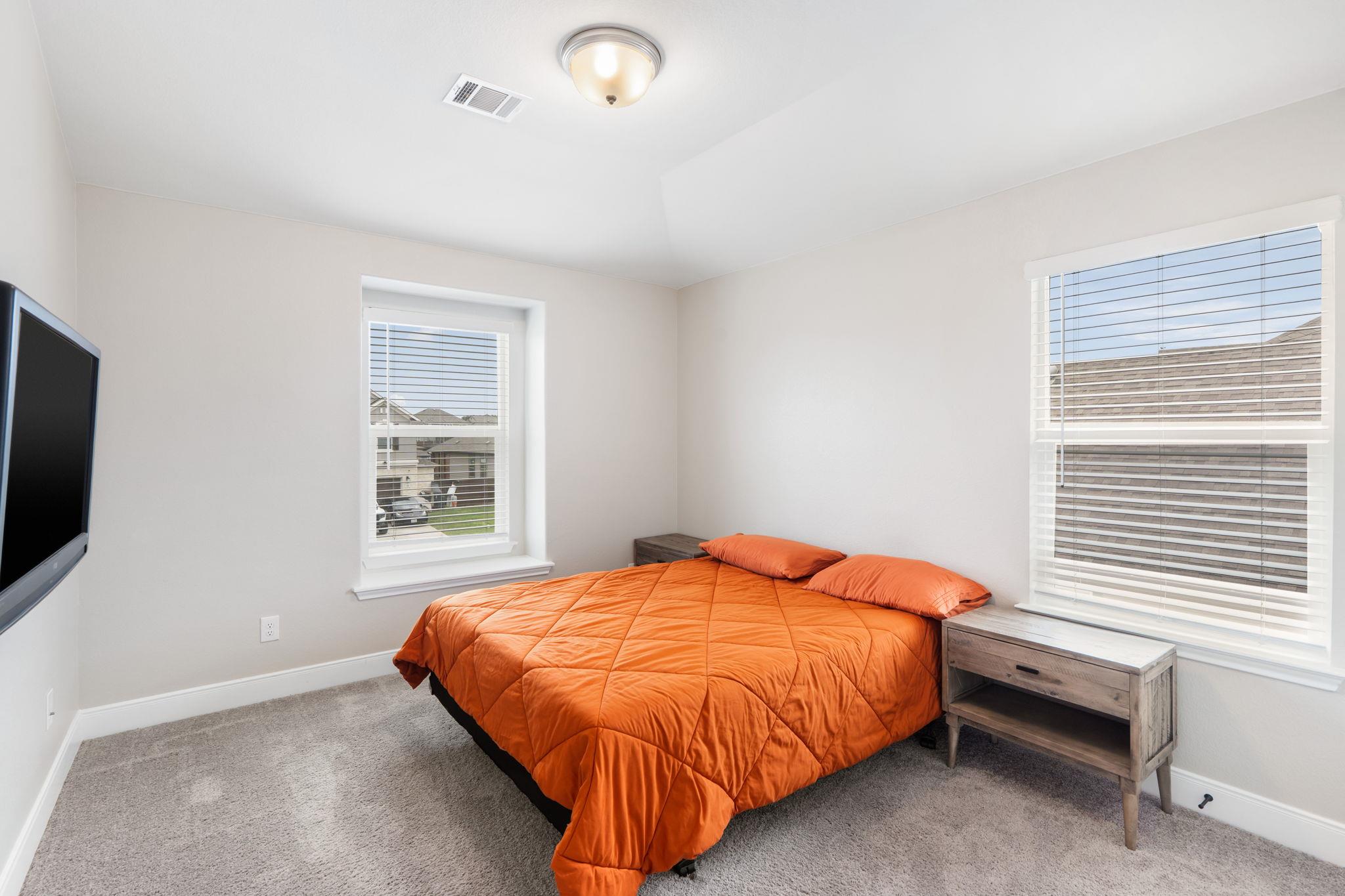 130 McGinnis Trl, Kyle, TX 78640