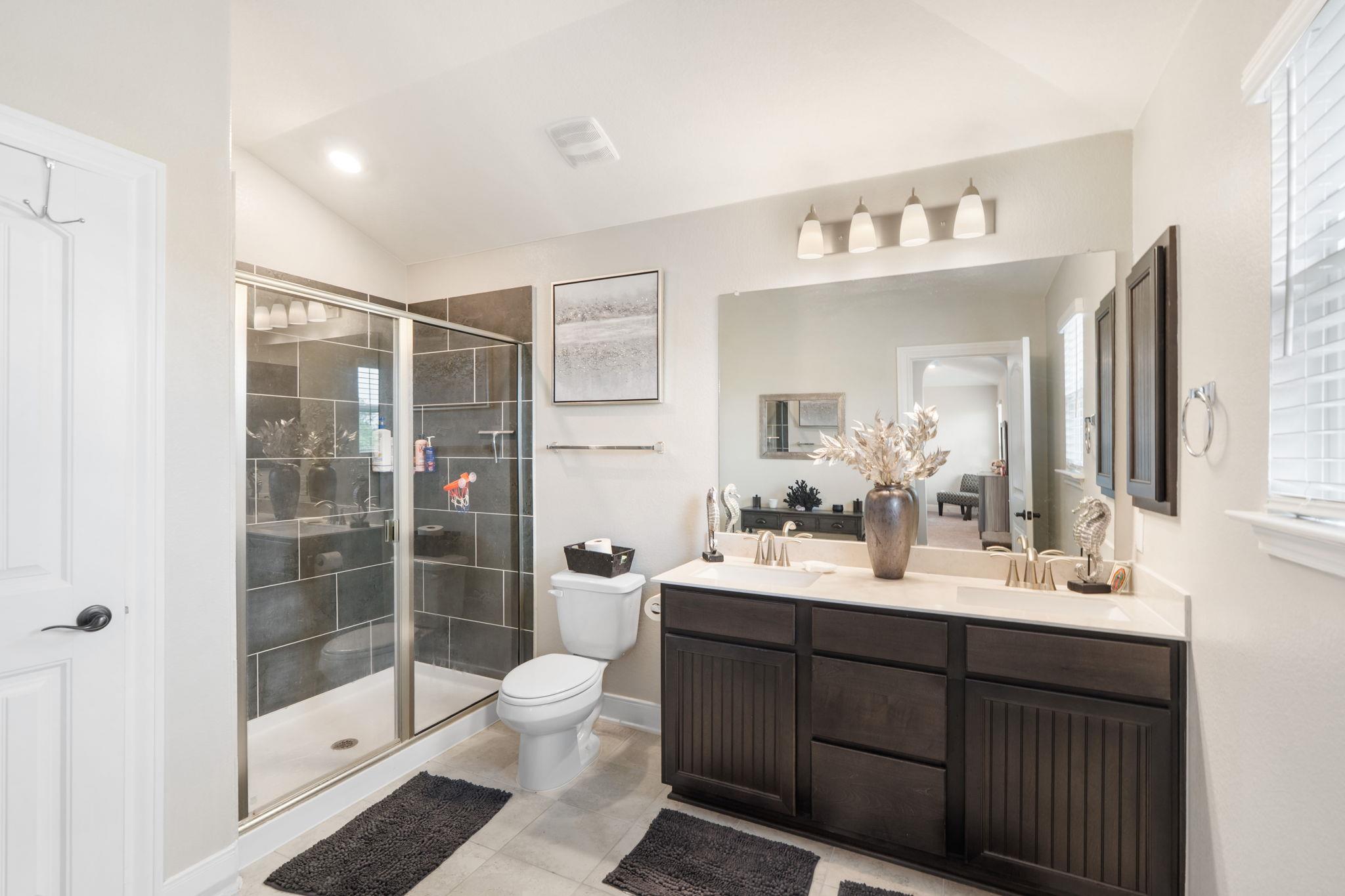 130 McGinnis Trl, Kyle, TX 78640