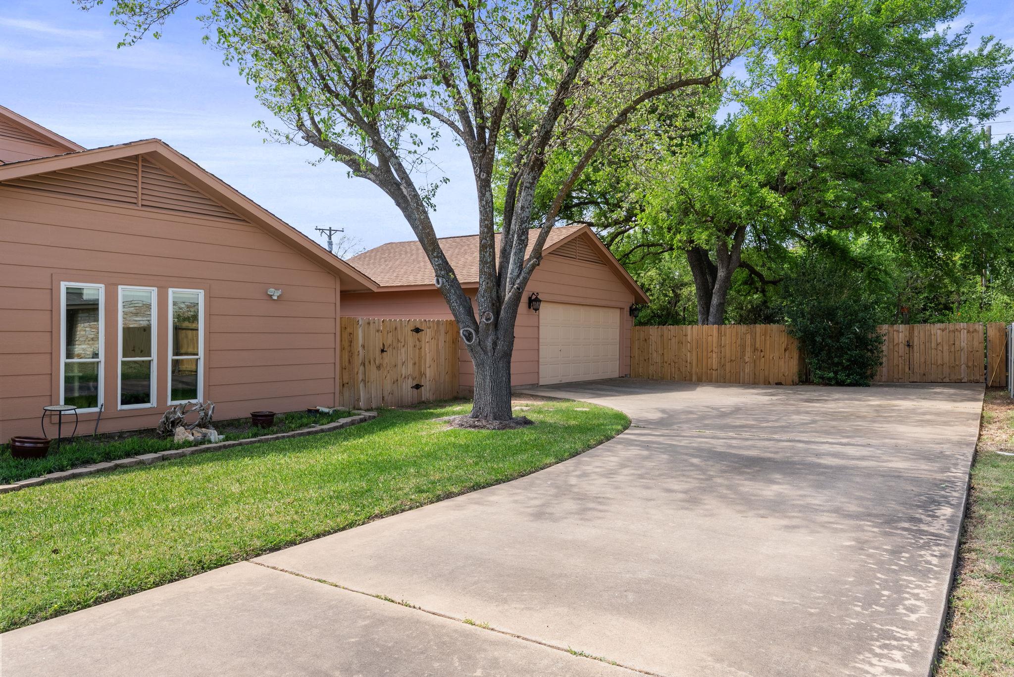 2702 Double Tree St, Round Rock, TX 78681