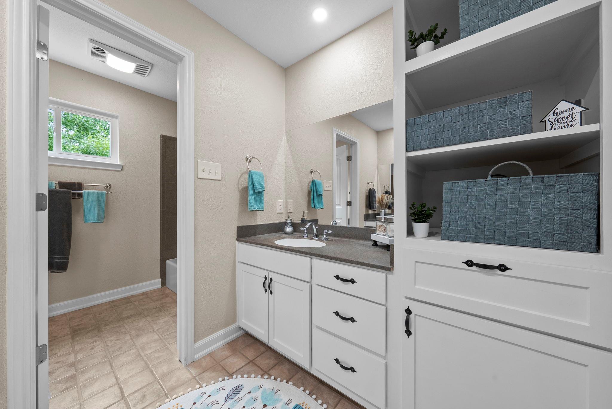 2702 Double Tree St, Round Rock, TX 78681