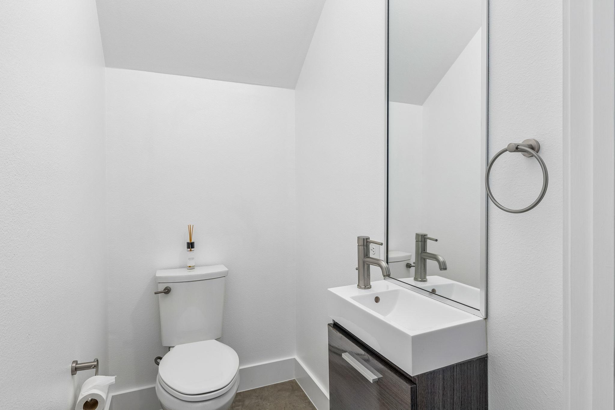 2101 Montopolis Dr # 18, Austin, TX 78741