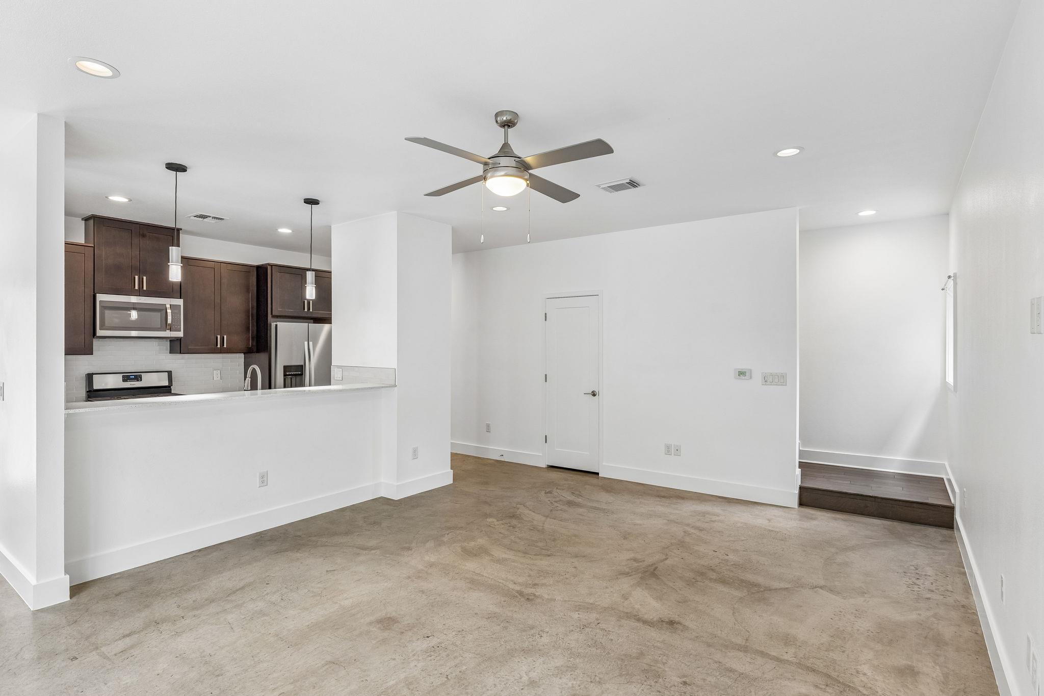 2101 Montopolis Dr # 18, Austin, TX 78741