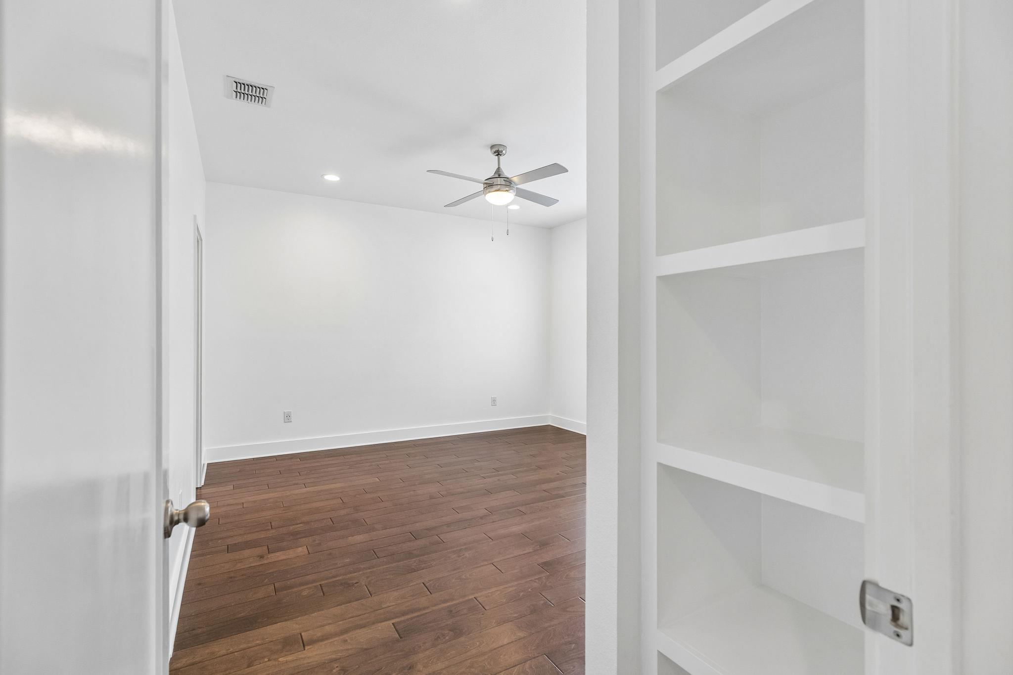 2101 Montopolis Dr # 18, Austin, TX 78741