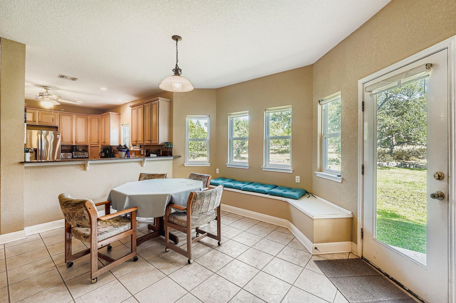 900 Wayside Dr, Wimberley, TX 78676