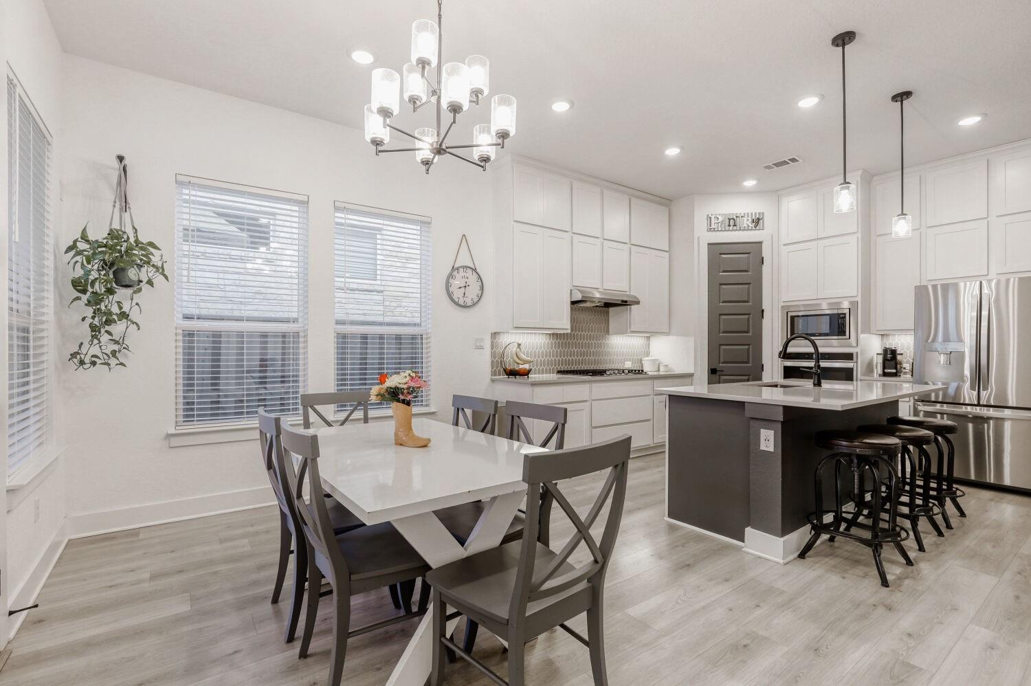 1309 Kneehigh Ln, Georgetown, TX 78633