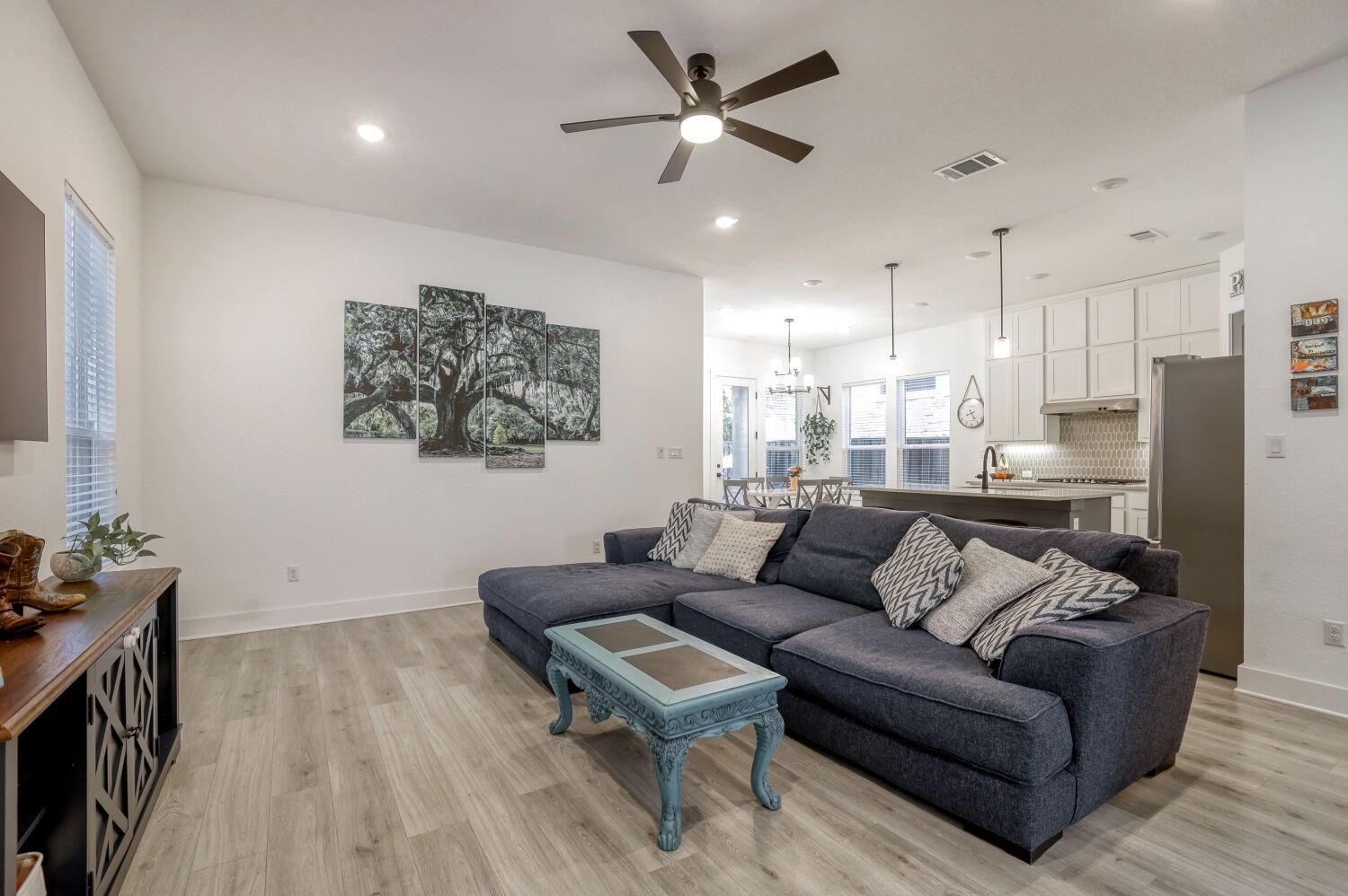 1309 Kneehigh Ln, Georgetown, TX 78633