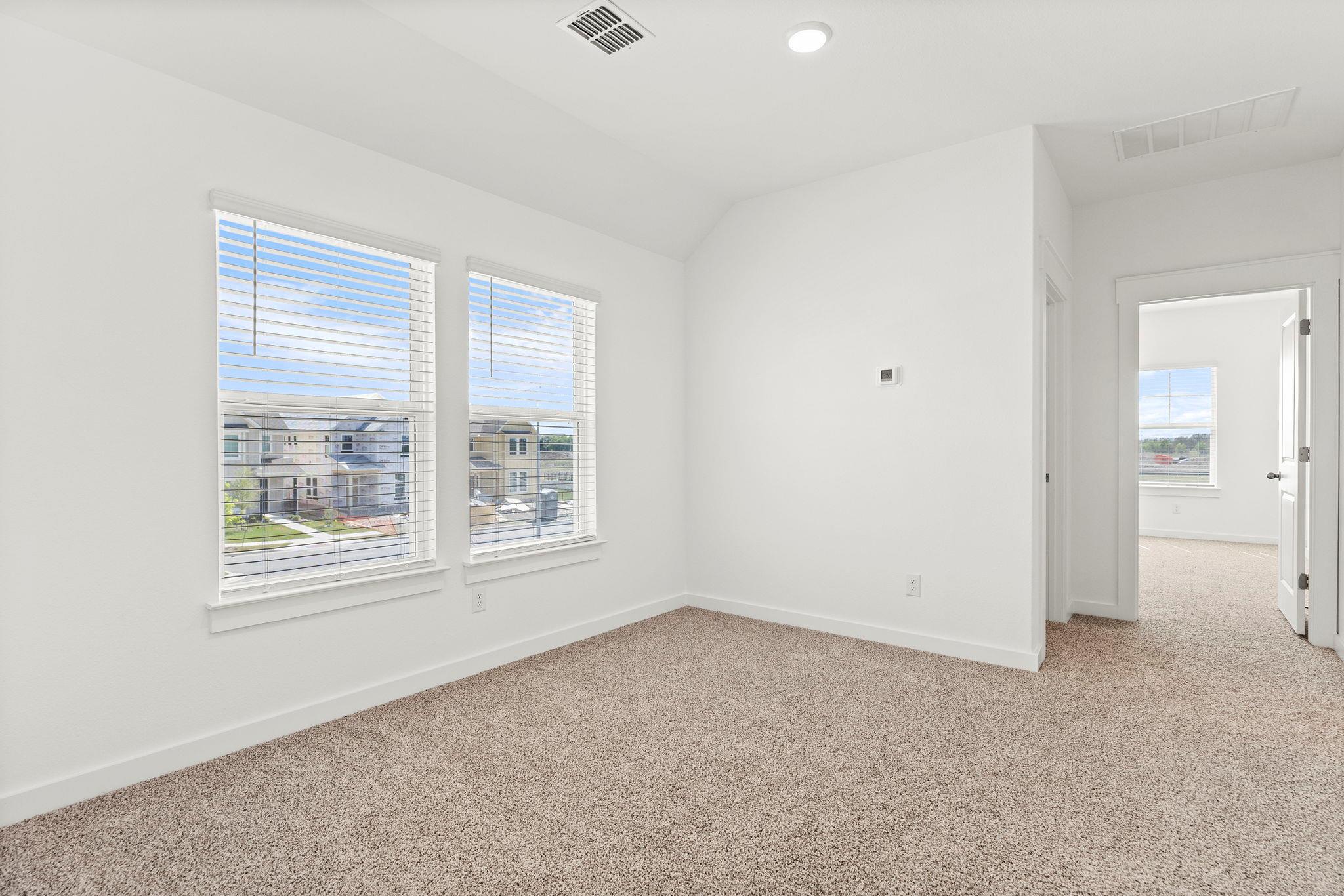 108 Hartson Dr, Taylor, TX 76574