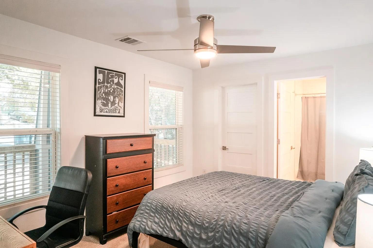 1008 Walter St, Austin, TX 78702