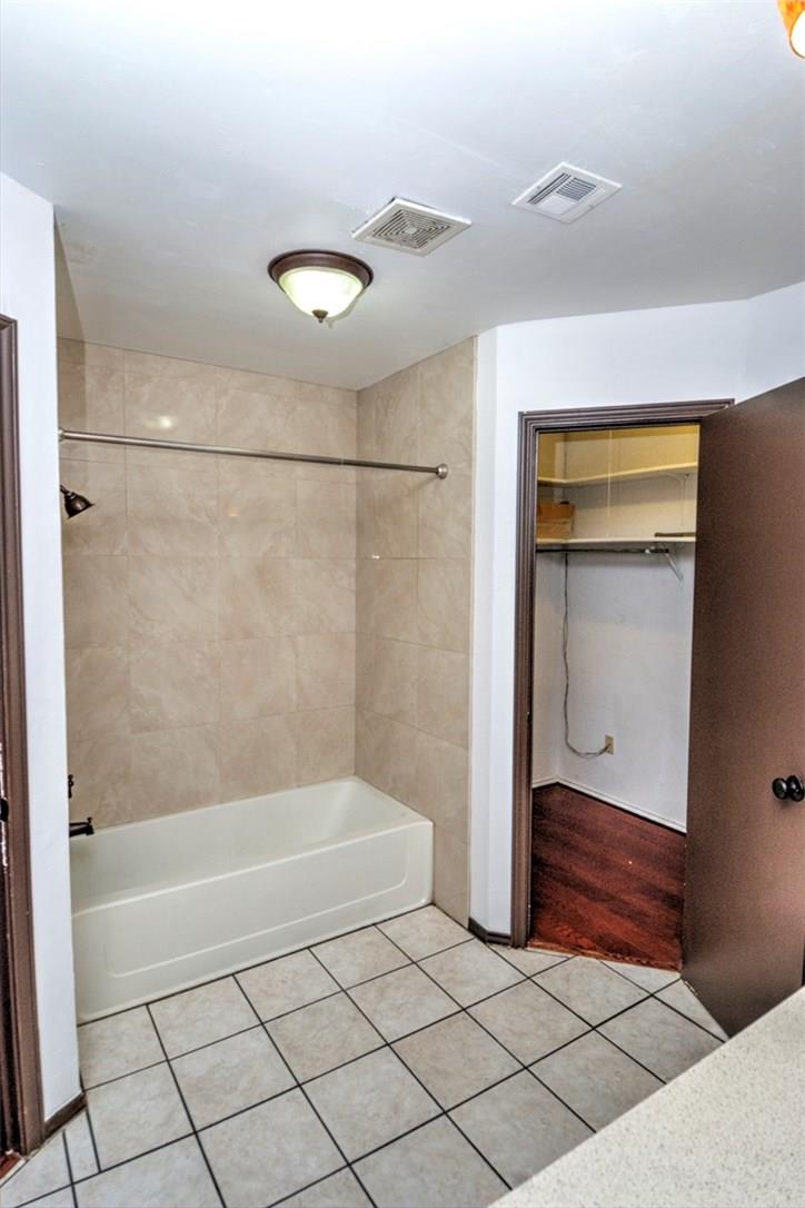 6500 Luckenbach Ln, Austin, TX 78729