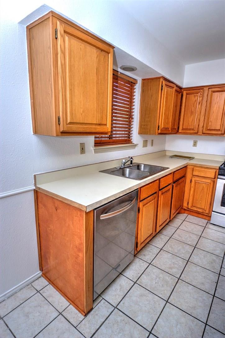 6500 Luckenbach Ln, Austin, TX 78729