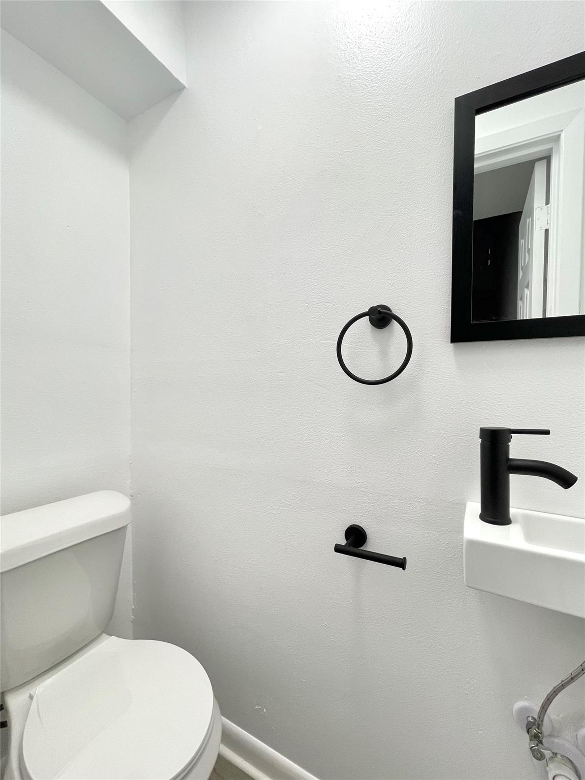 2306 Barton Village Cir, Austin, TX 78704