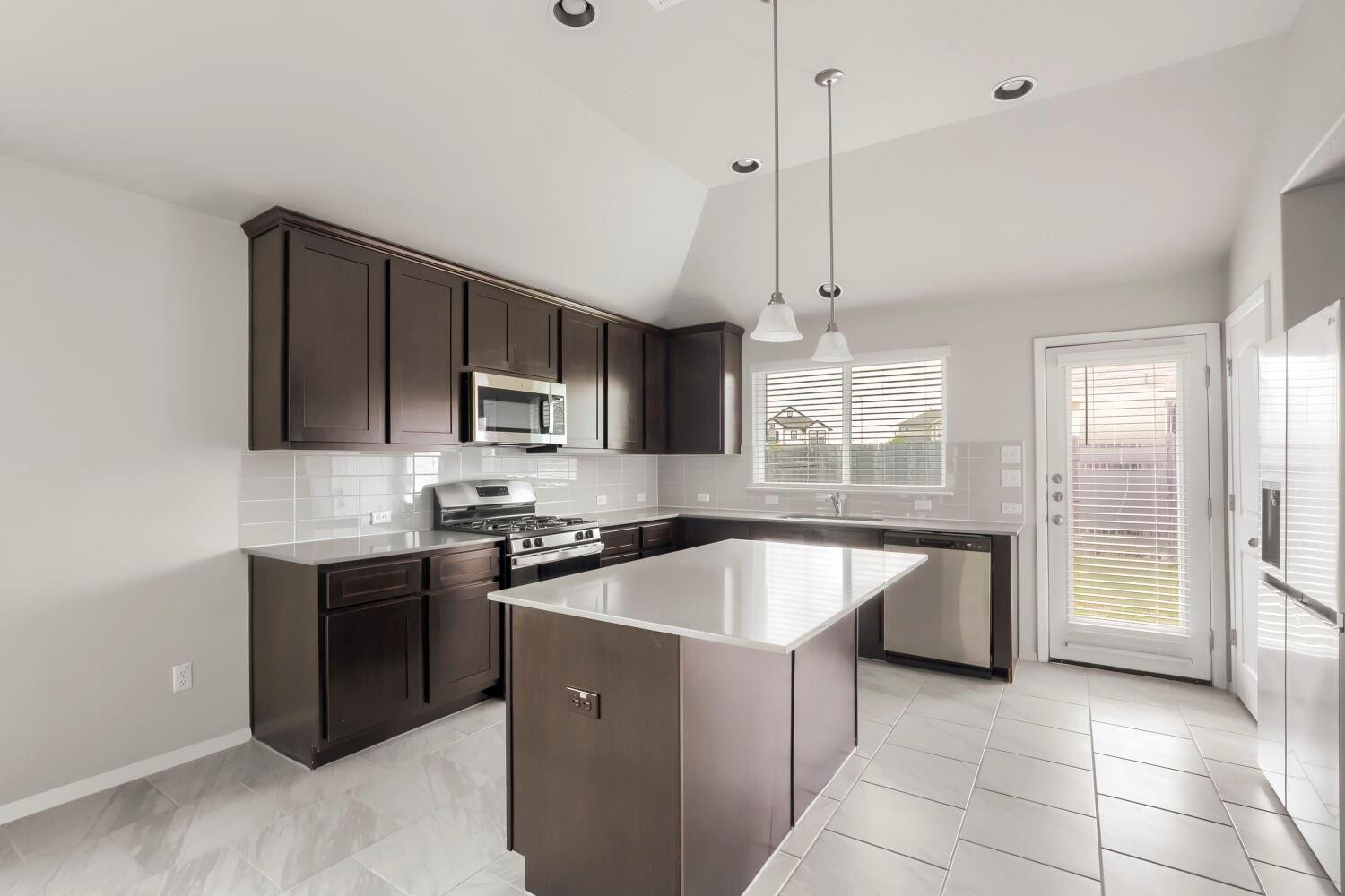 201 Stein Rd, Georgetown, TX 78626