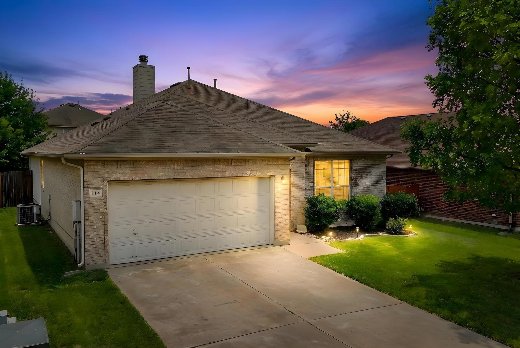 144 Oxford Dr, Kyle, TX 78640