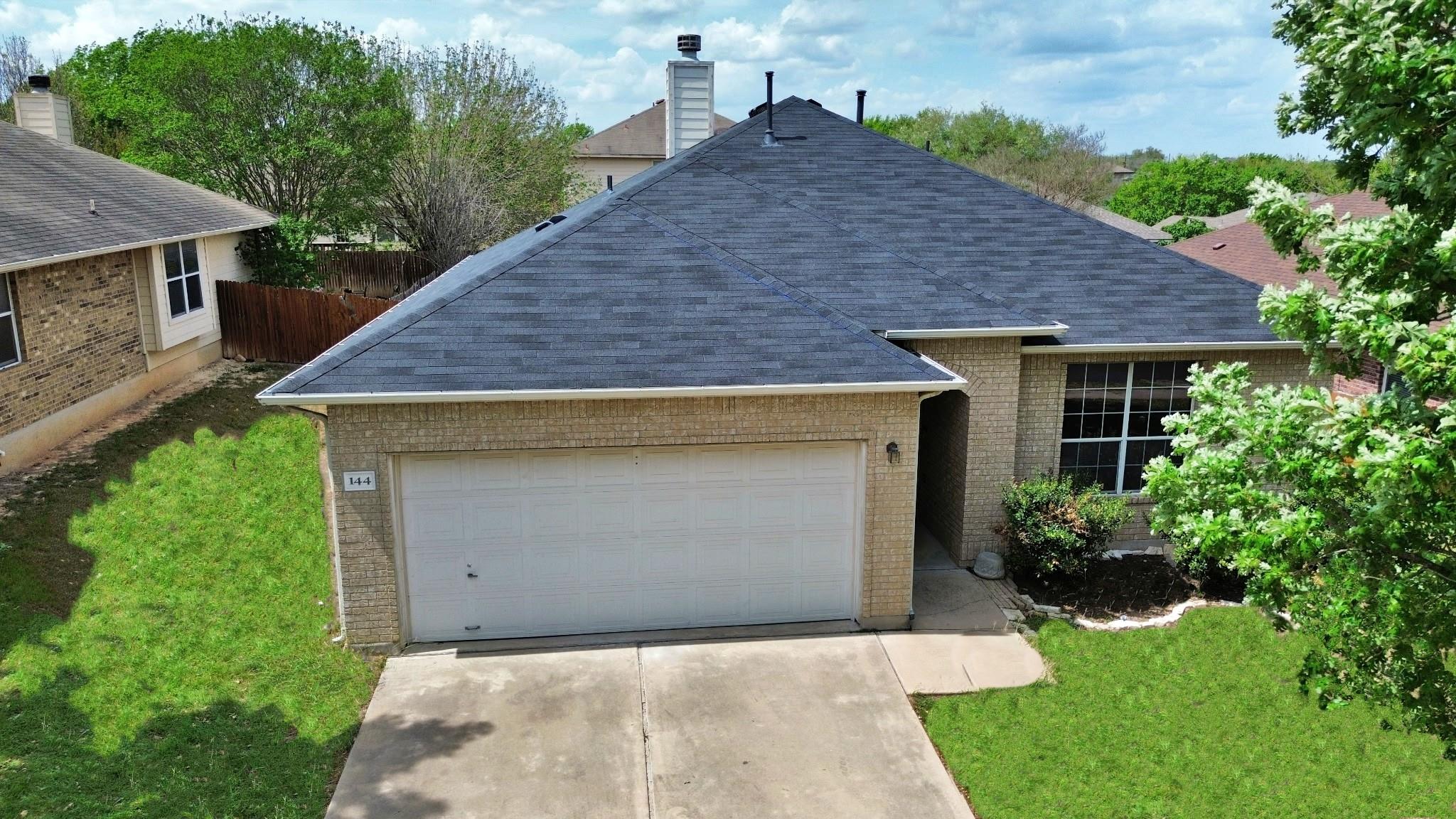 144 Oxford Dr, Kyle, TX 78640