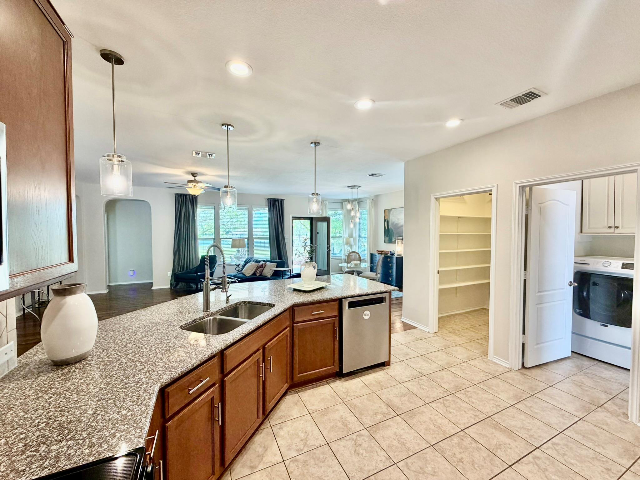 31428 Kingsway Rd, Georgetown, TX 78628