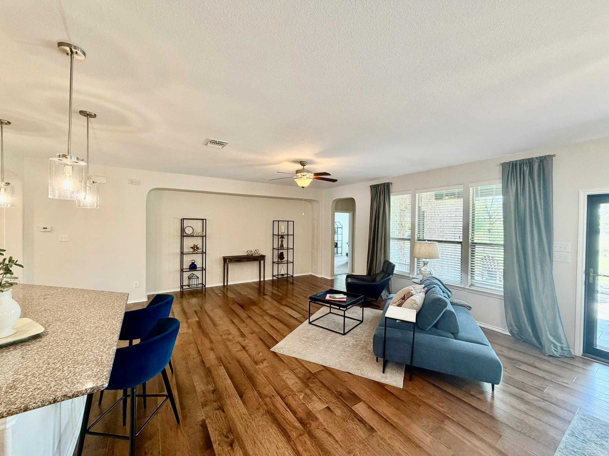 31428 Kingsway Rd, Georgetown, TX 78628